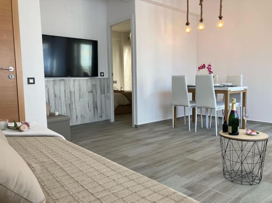 Coqueto Apartamento De Playa Con Piscina Y Terraza Valencia Eksteriør bilde