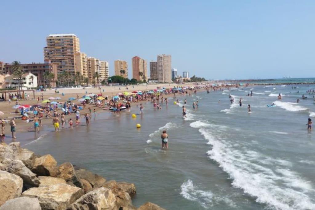 Coqueto Apartamento De Playa Con Piscina Y Terraza Valencia Eksteriør bilde